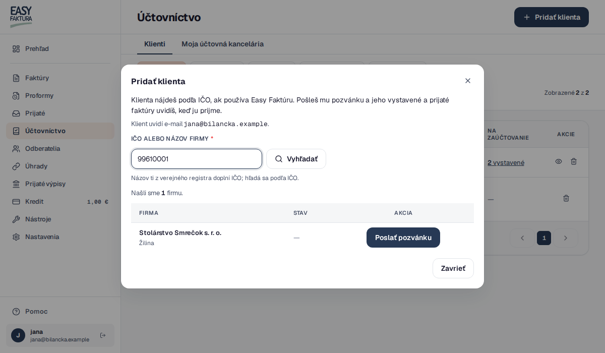 Dialóg Pridať klienta v menu Účtovníctvo: po zadaní IČO je nájdená firma s mestom a tlačidlom Poslať pozvánku